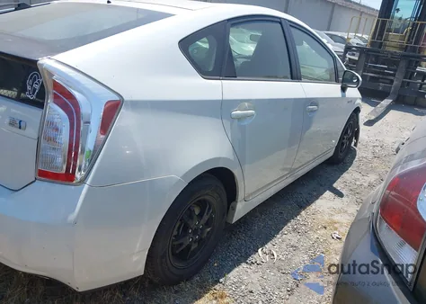 2015 Toyota Prius Three z USA, uszkodzony, nr VIN JTDKN3DU9F0399962